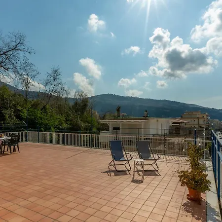 Seasuntour - Rooftop Carrillo Apartment Sorrento